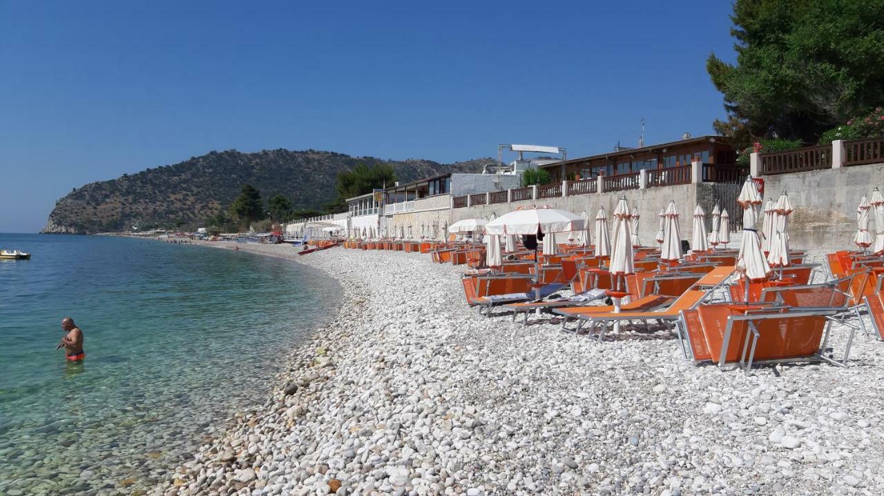 Camping Village Degli Ulivi 마티나타 외부 사진